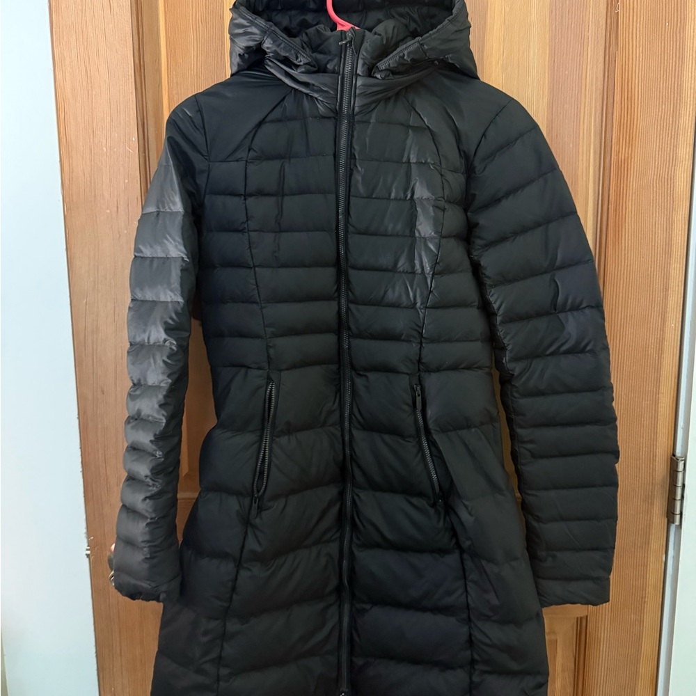 Lululemon Women's Black Puffer Jacket